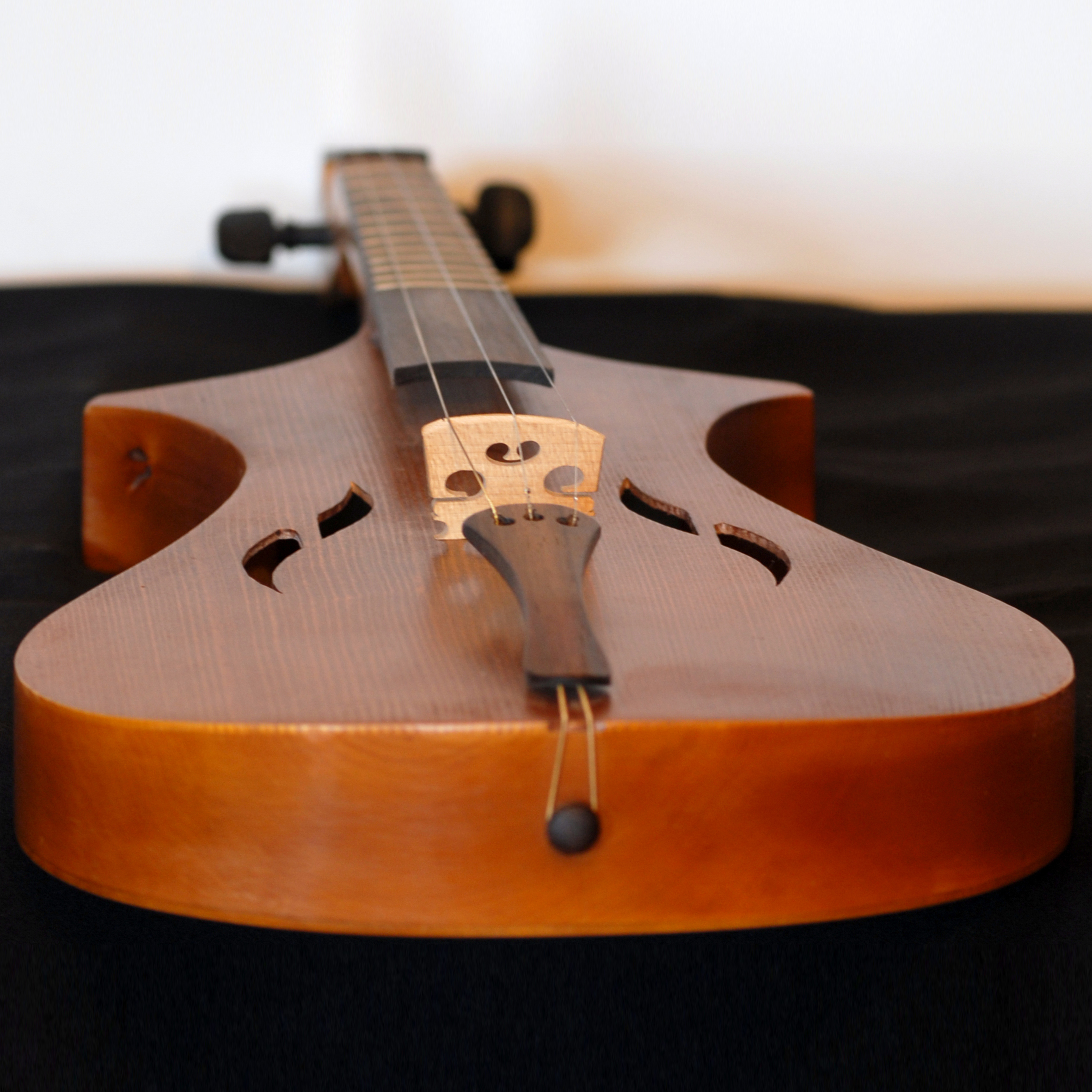 Vièle à archet – Atelier de lutherie Philippe Berne